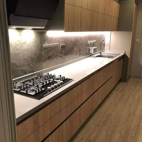 Modern mutfak ocağı ve tezgah detayı
